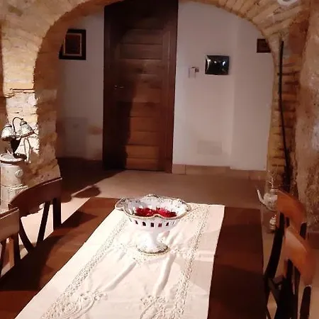 House With 2 Bedrooms In With Wonderful Mountain View 18 Km From The Slopes Casa de Férias