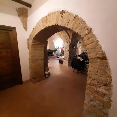 House With 2 Bedrooms In With Wonderful Mountain View 18 Km From The Slopes Rocca Pia