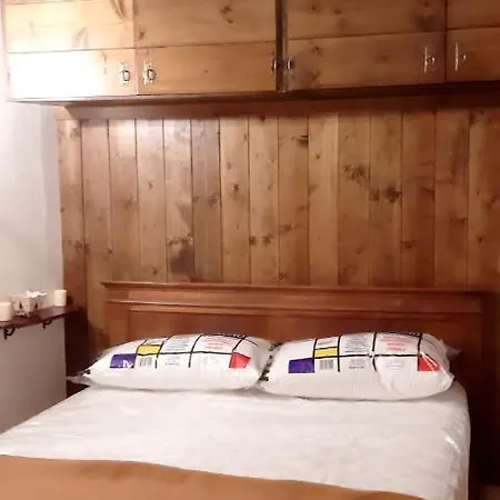 House With 2 Bedrooms In With Wonderful Mountain View 18 Km From The Slopes Casa de Férias Rocca Pia