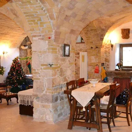 House With 2 Bedrooms In With Wonderful Mountain View 18 Km From The Slopes Casa de Férias *