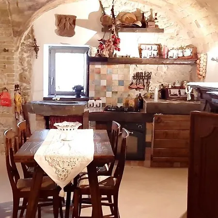 House With 2 Bedrooms In With Wonderful Mountain View 18 Km From The Slopes * Rocca Pia